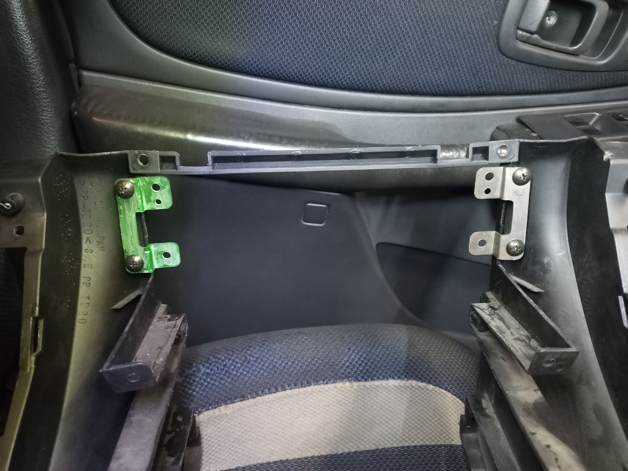 Phụ Tùng Thay Thế Subaru Impreza GC8 Mã Số: 66201FC020 và 66201FC030