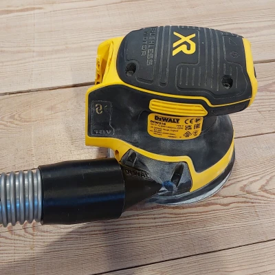 Bộ chuyển đổi máy chà nhám Dewalt DCW210 cho ống hút bụi 32-40mm