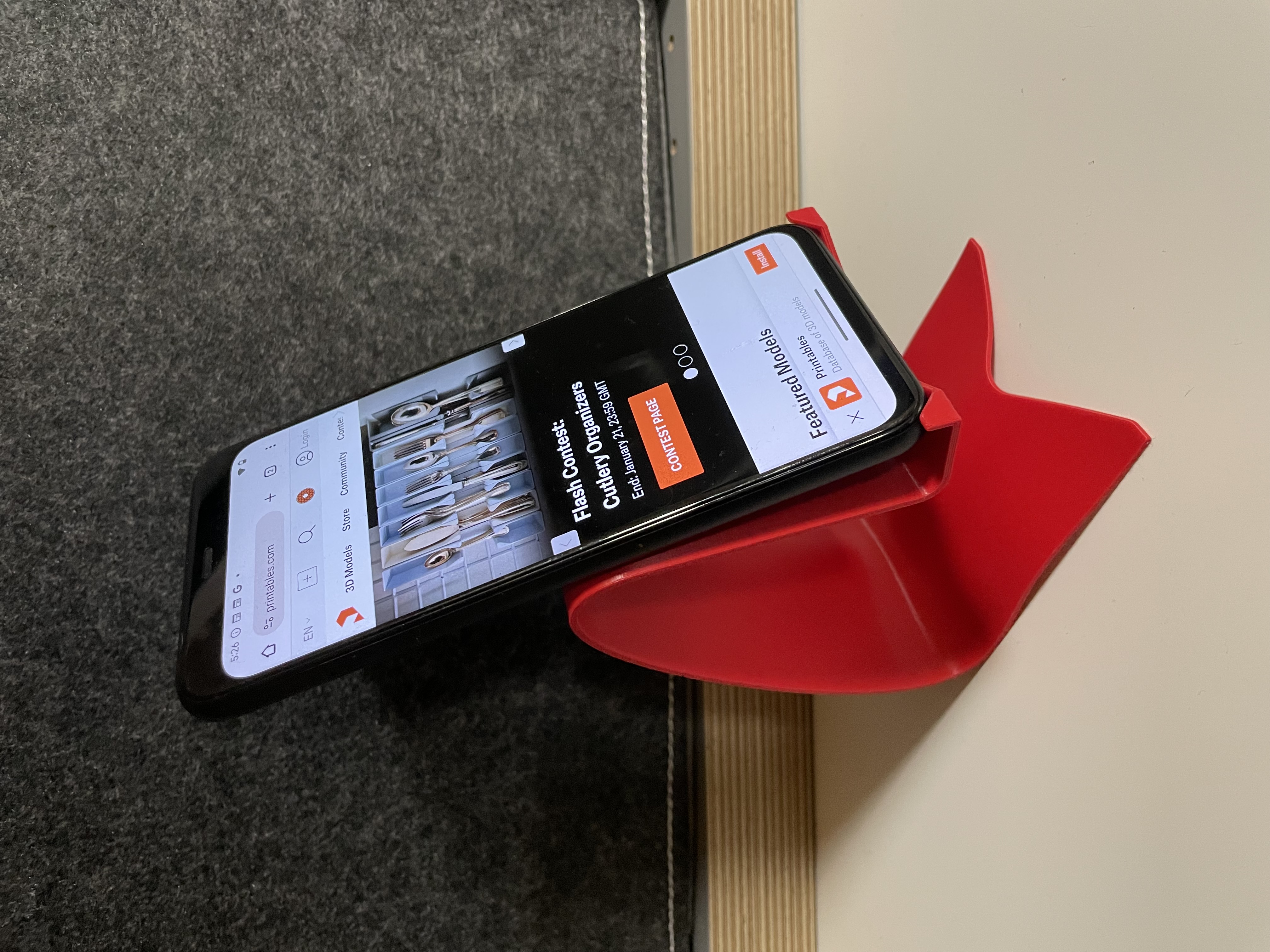 Giá đỡ điện thoại CURL (Miễn phí)