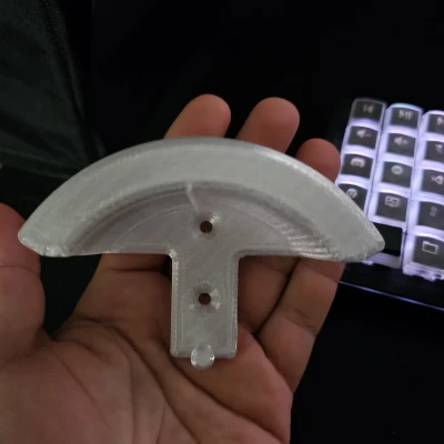 Móc Treo Nón Bảo Hiểm Xe Máy Có Móc Chìa Khóa