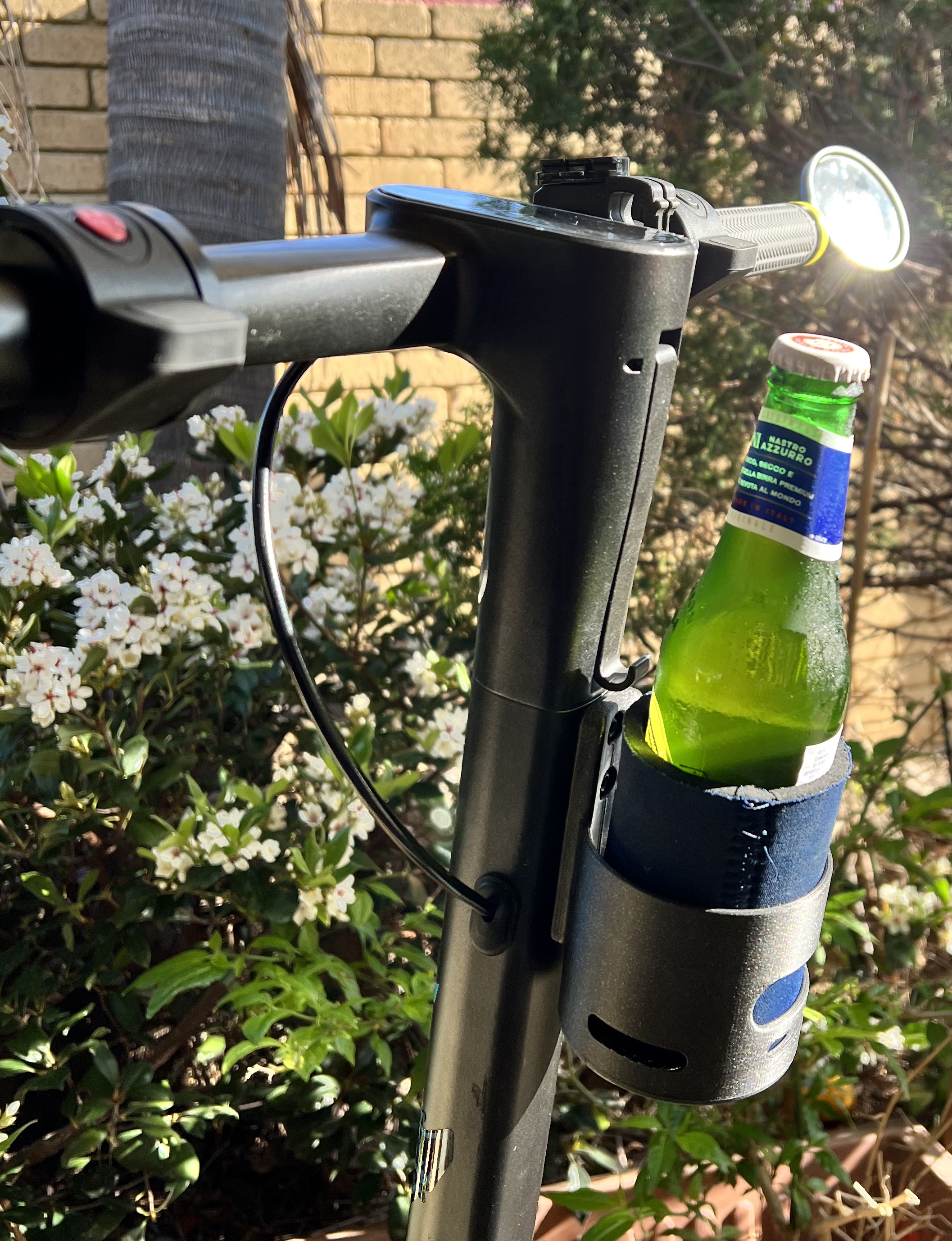 Giá đỡ loa (hoặc ly) cho xe điện Daxys Bandicoot