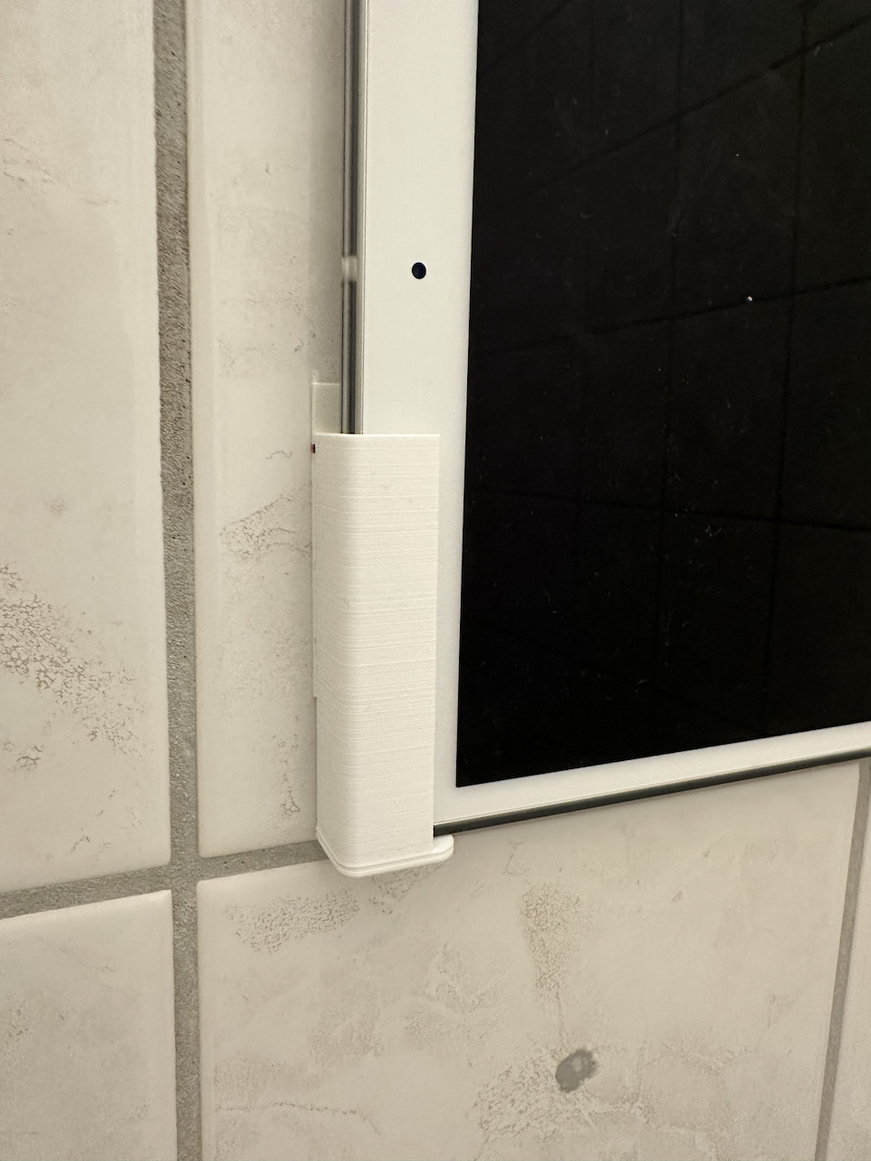 Giá đỡ tường iPad/Máy tính bảng đơn giản