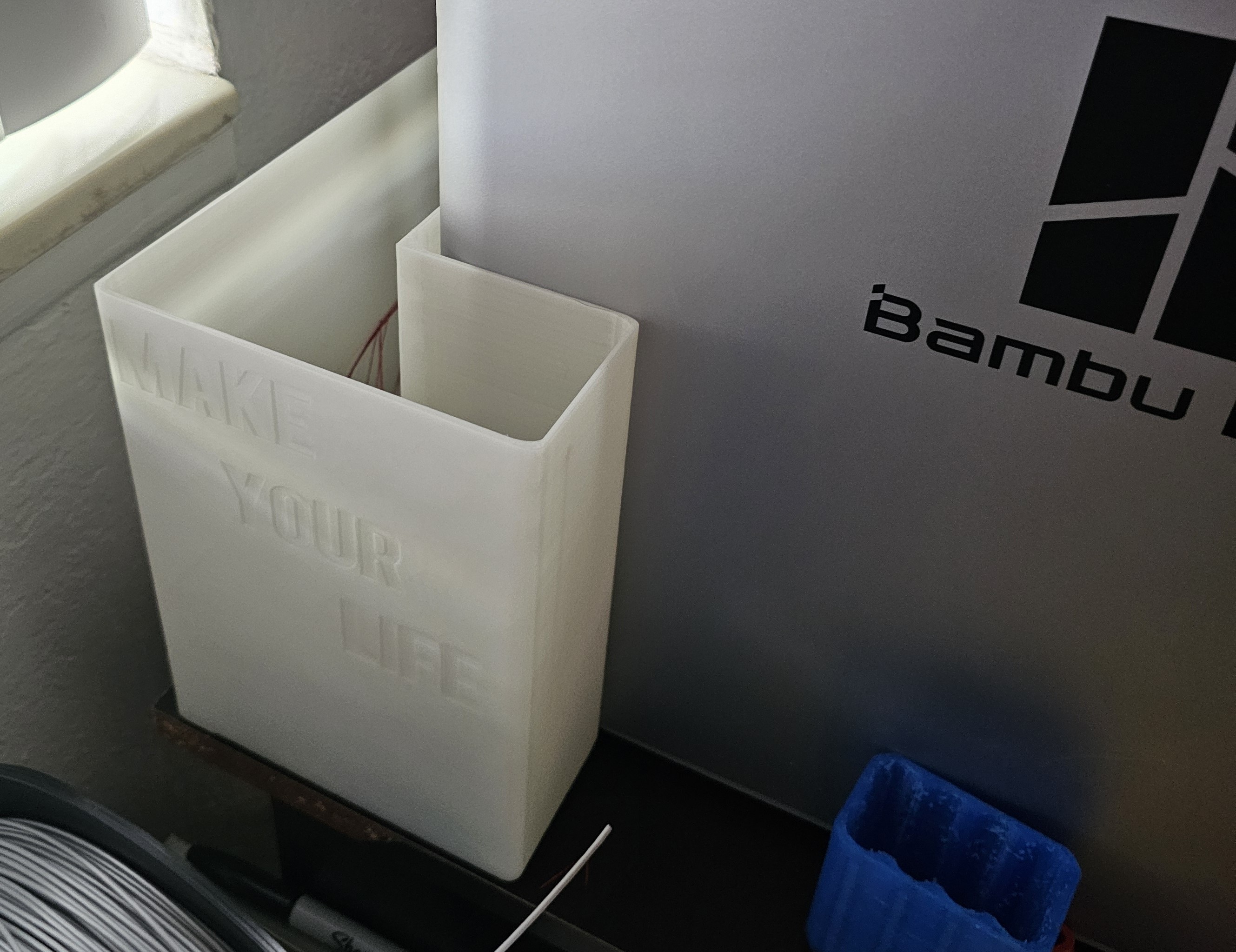 Bambu Toiletv2 - Hộp hứng phân máy in Bambu X1 Carbon