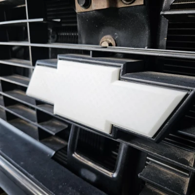 Tem Lưới Tản Nhiệt Chevy