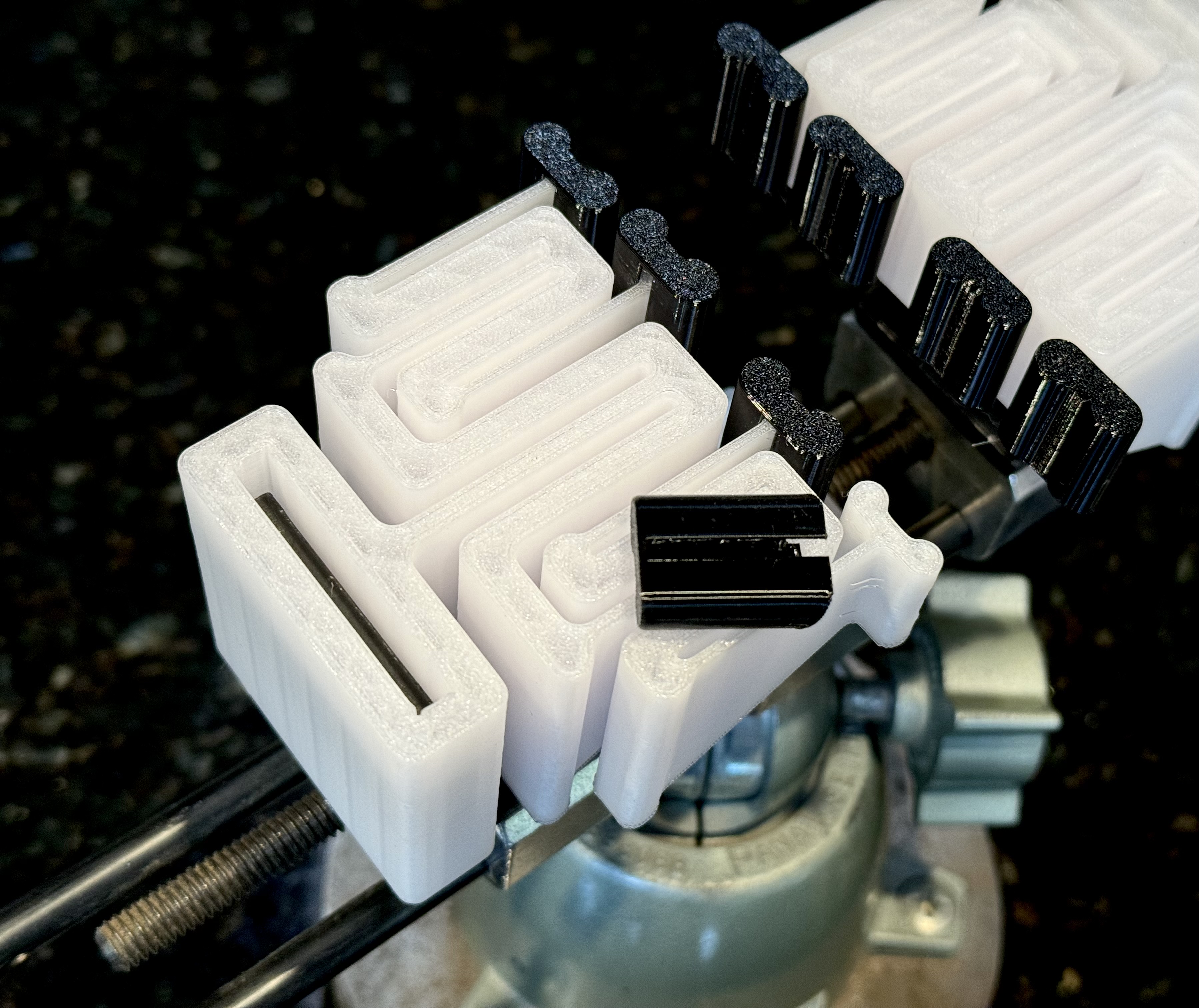 Giày TPU Mềm Chống Trượt Cho Kẹp Vise Fractal Flexure - V6