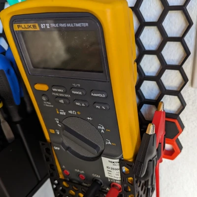 Giá Đỡ Đồng Hồ Đo Vạn Năng Lưới Tổ Ong V2