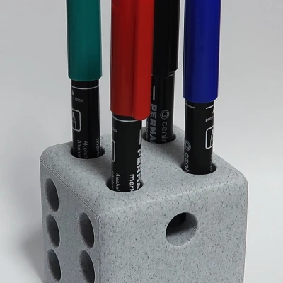 Chỗ cắm bút hình hộp vuông