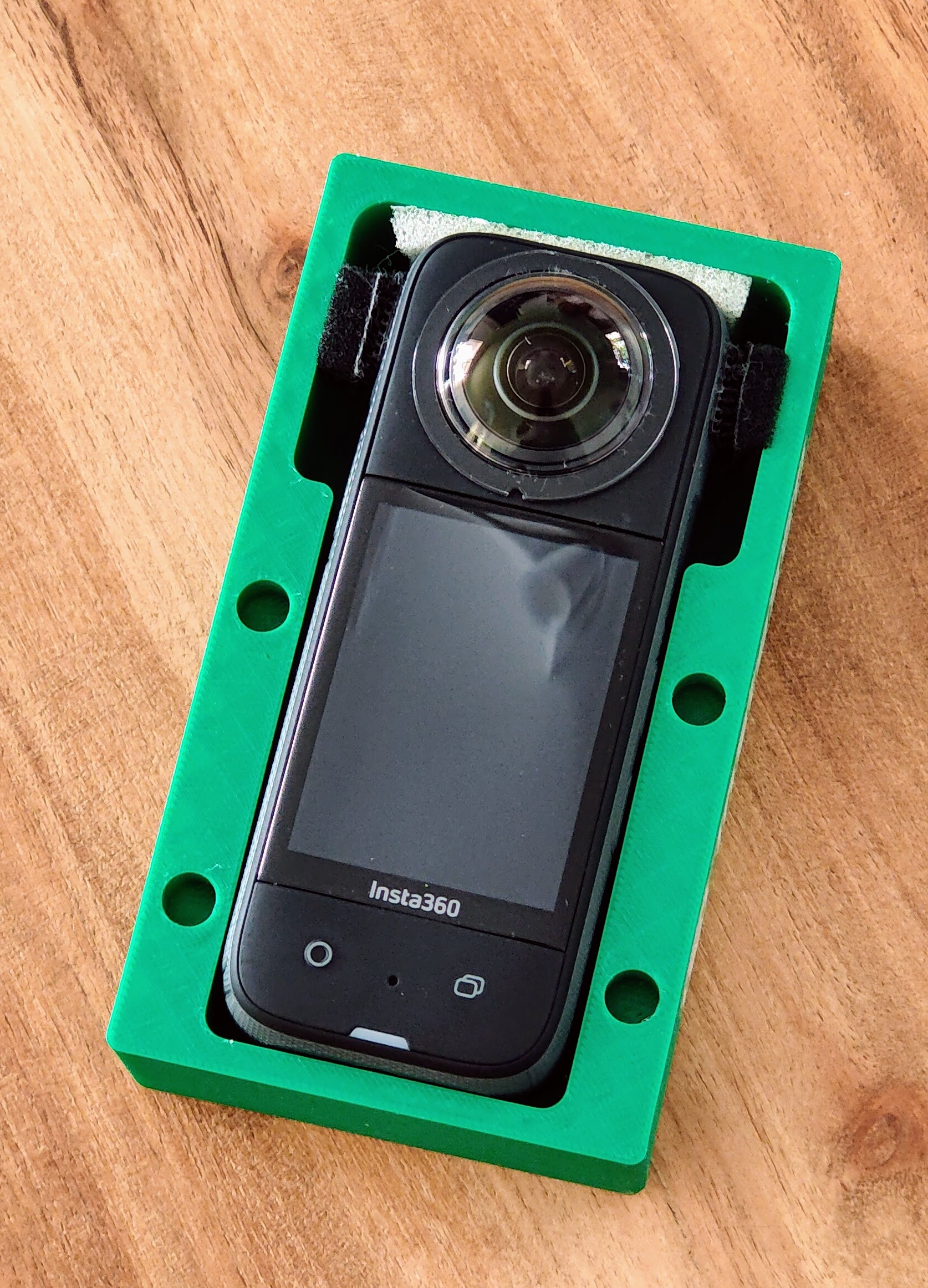Case Insta360 X3 kèm Chống gió và Bảo vệ ống kính