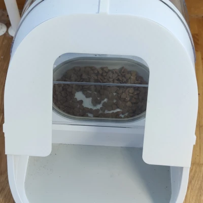 Khung Chặn Cạnh Chén Thức Ăn Surefeed Dùng Chip