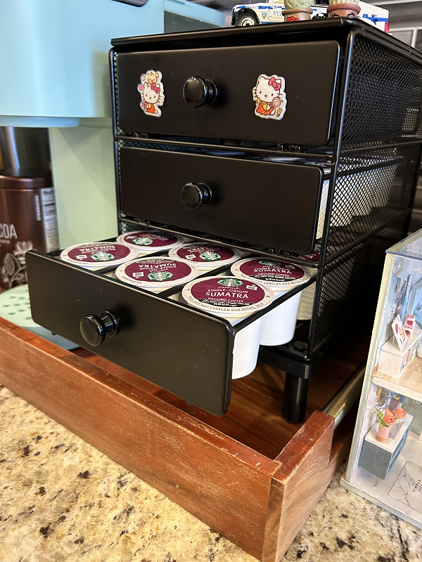 Chân Đế Nâng Khay Đựng 36 Viên Cà Phê Kcup Nifty 3 Ngăn