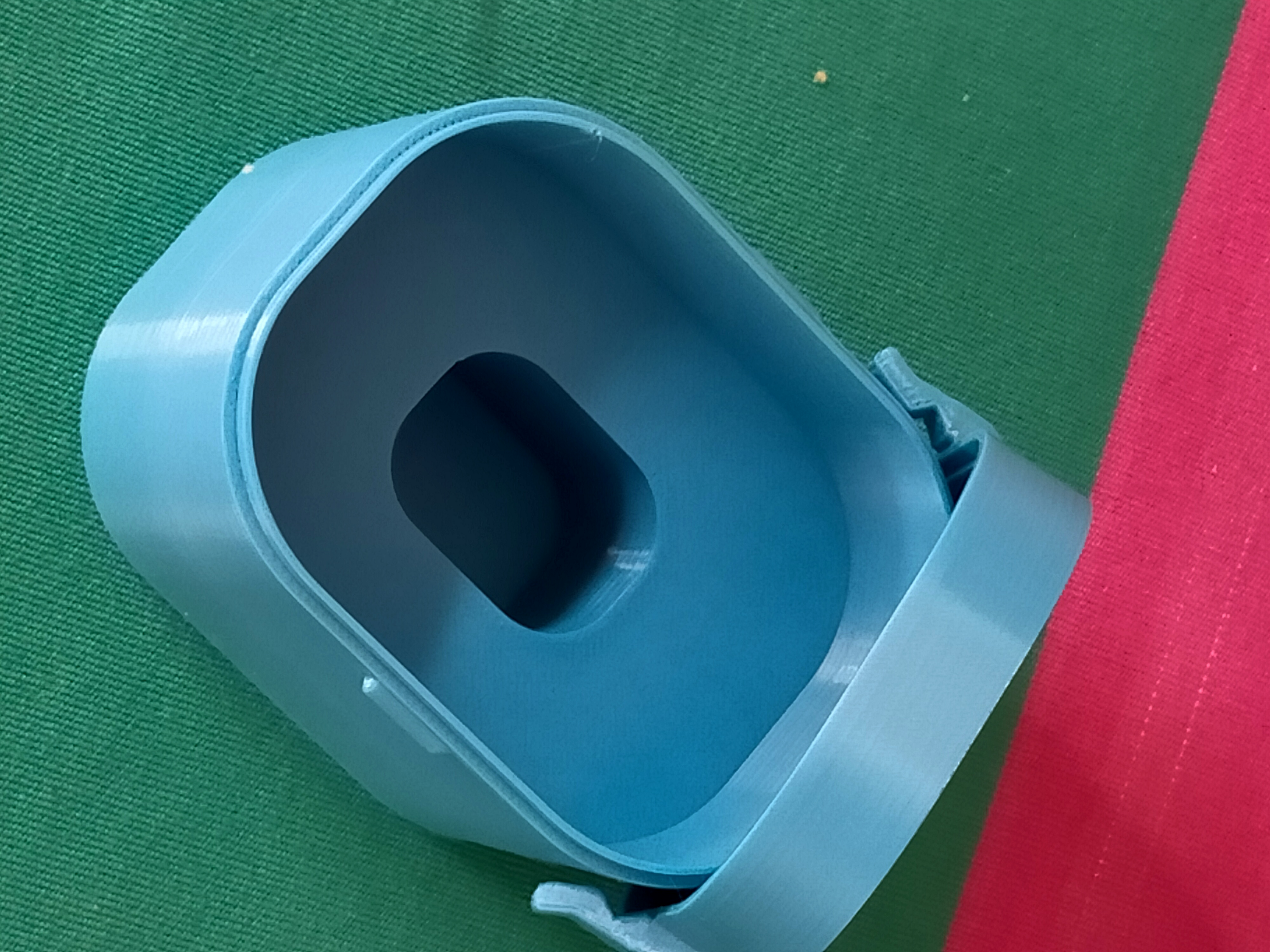 Hộp đựng ti ngậm cho bé