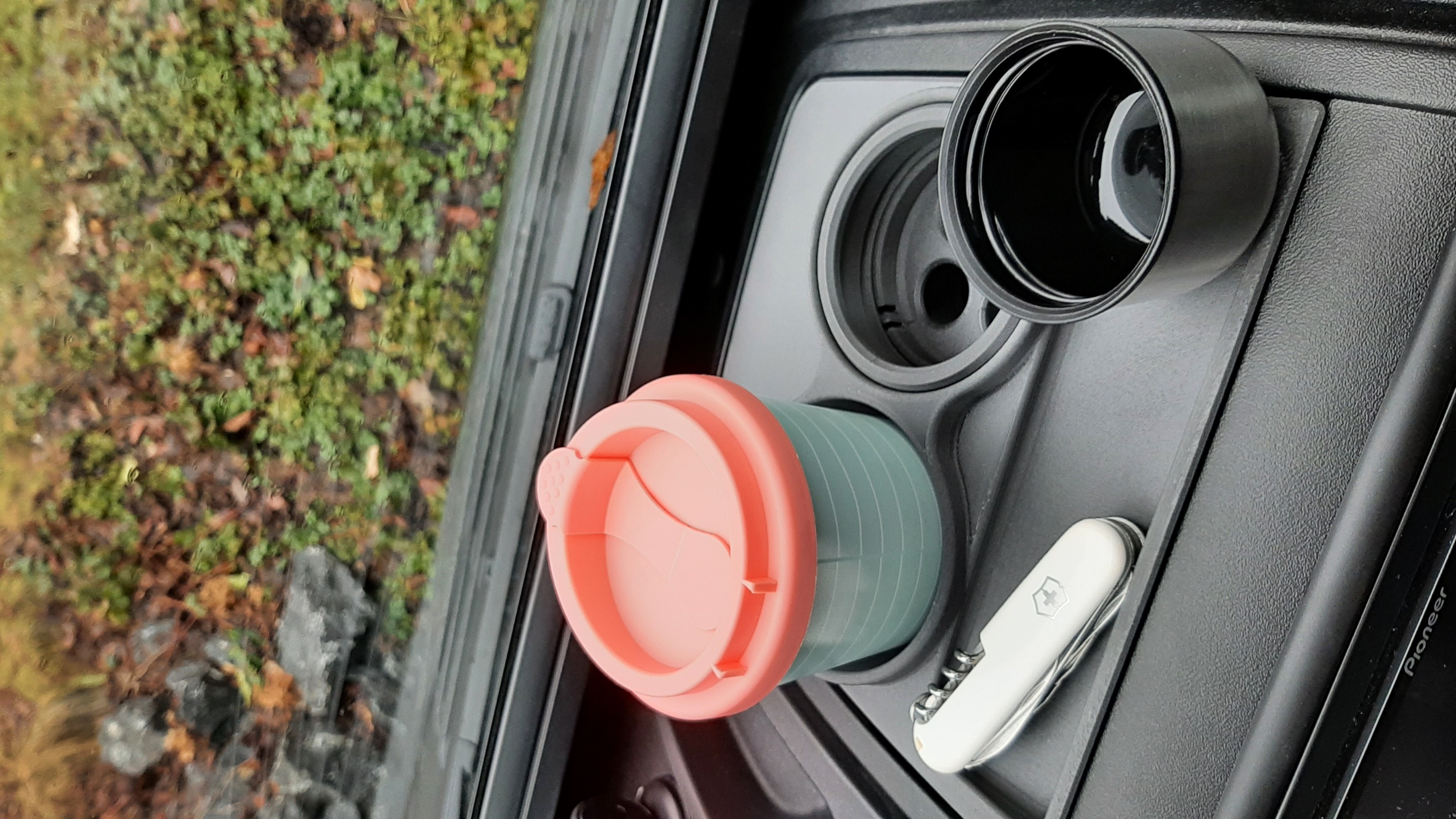 Giá đỡ cốc Jumper Ducato Lắp Bảng Điều Khiển Kèm Khay Đựng