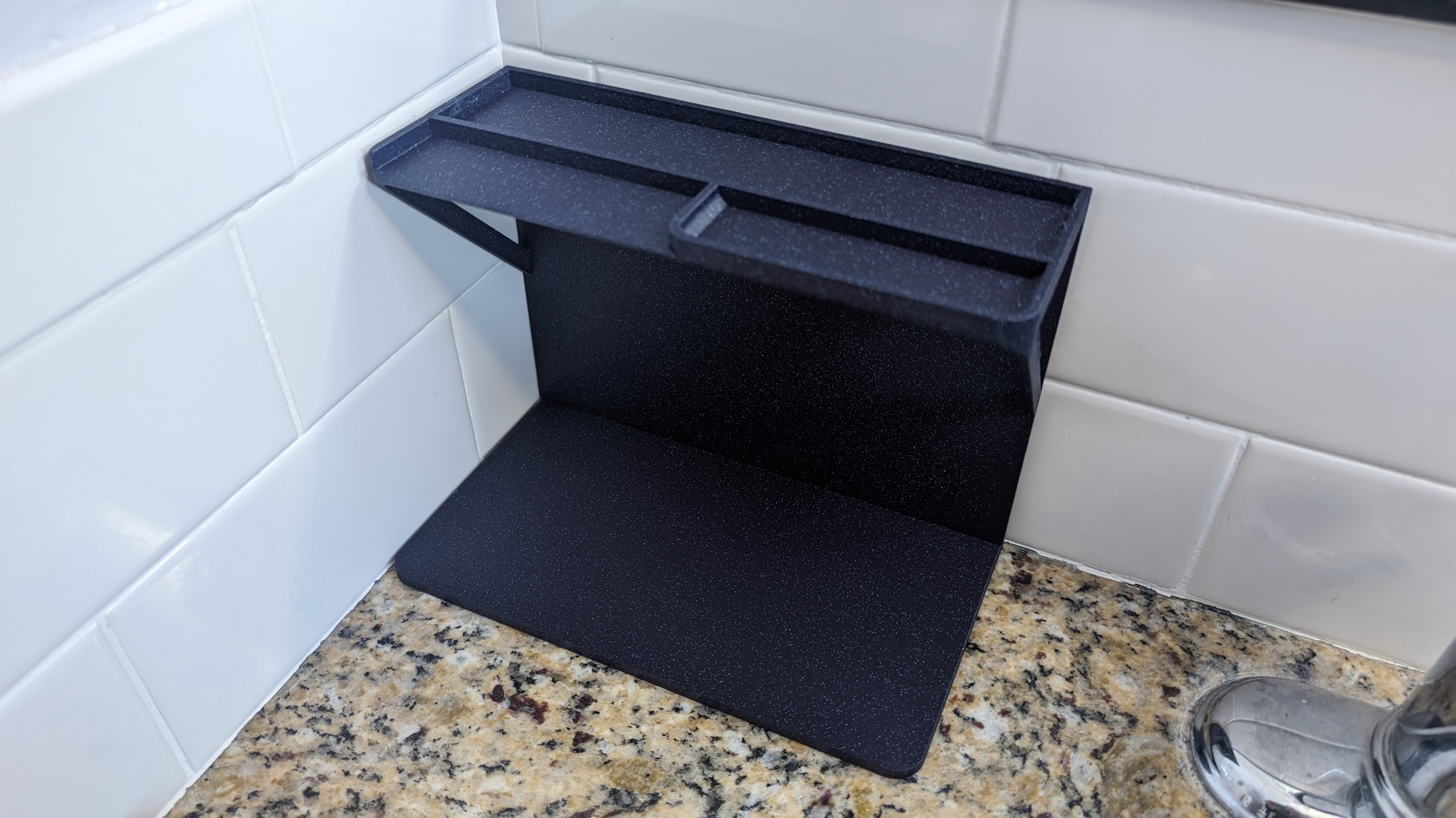 Kệ Tiết Kiệm Không Gian "Spacesaver"