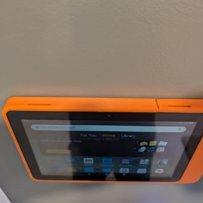 Giá đỡ treo tường Amazon Fire HD 8 (2022) (Thế hệ 12)