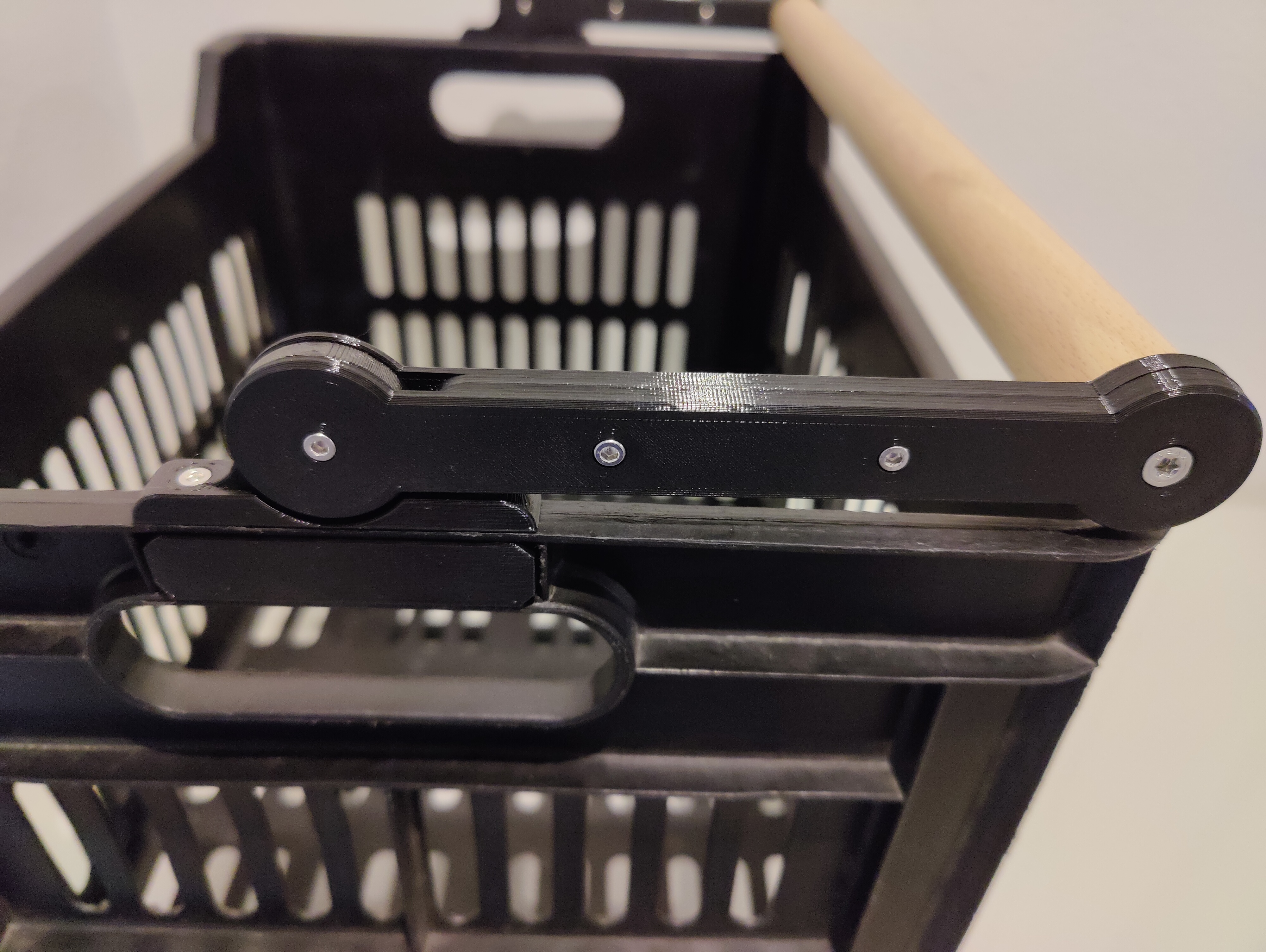 Tay Cầm Gập Xuống Cho Thùng Urban Proof