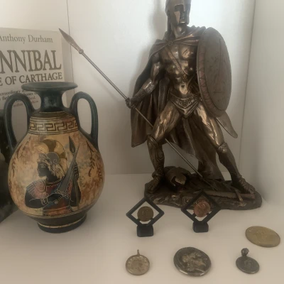 Chân Đế Trưng Bày Tiền Cổ