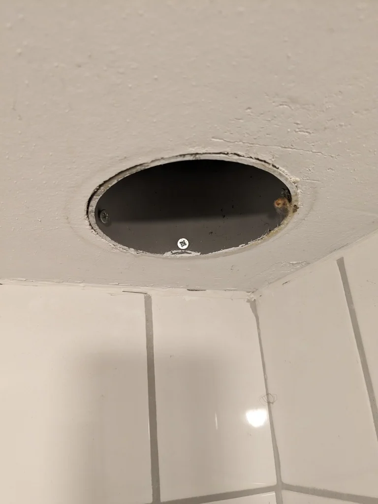 Vỉ thông gió tùy chỉnh hoàn toàn (có viền)