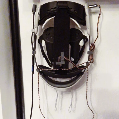 Giá Treo Tường Quest 3 (Tai Nghe + Tay Cầm)