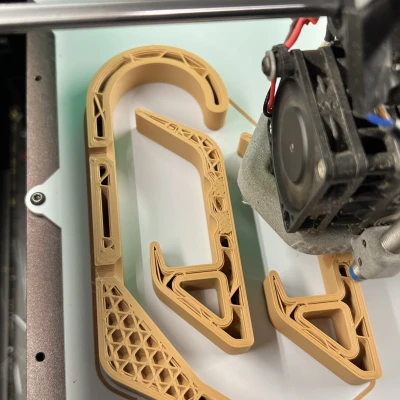 Móc đôi cong (Bản sửa đổi)