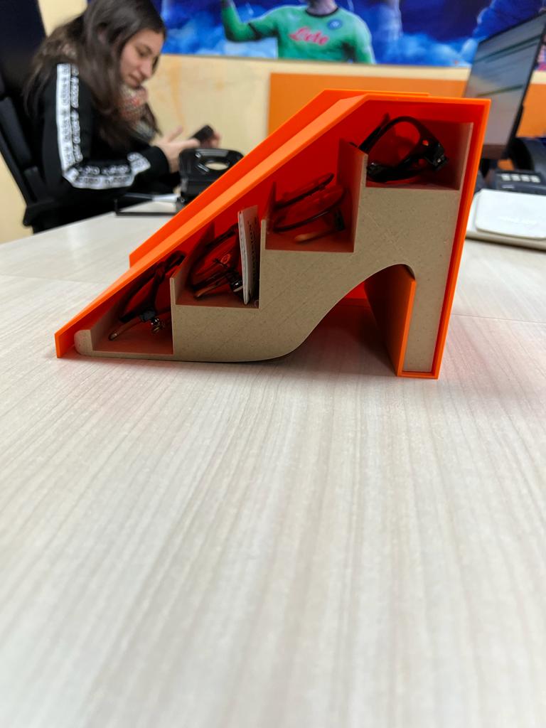 Thiết Kế Giày Đựng Kính Mát