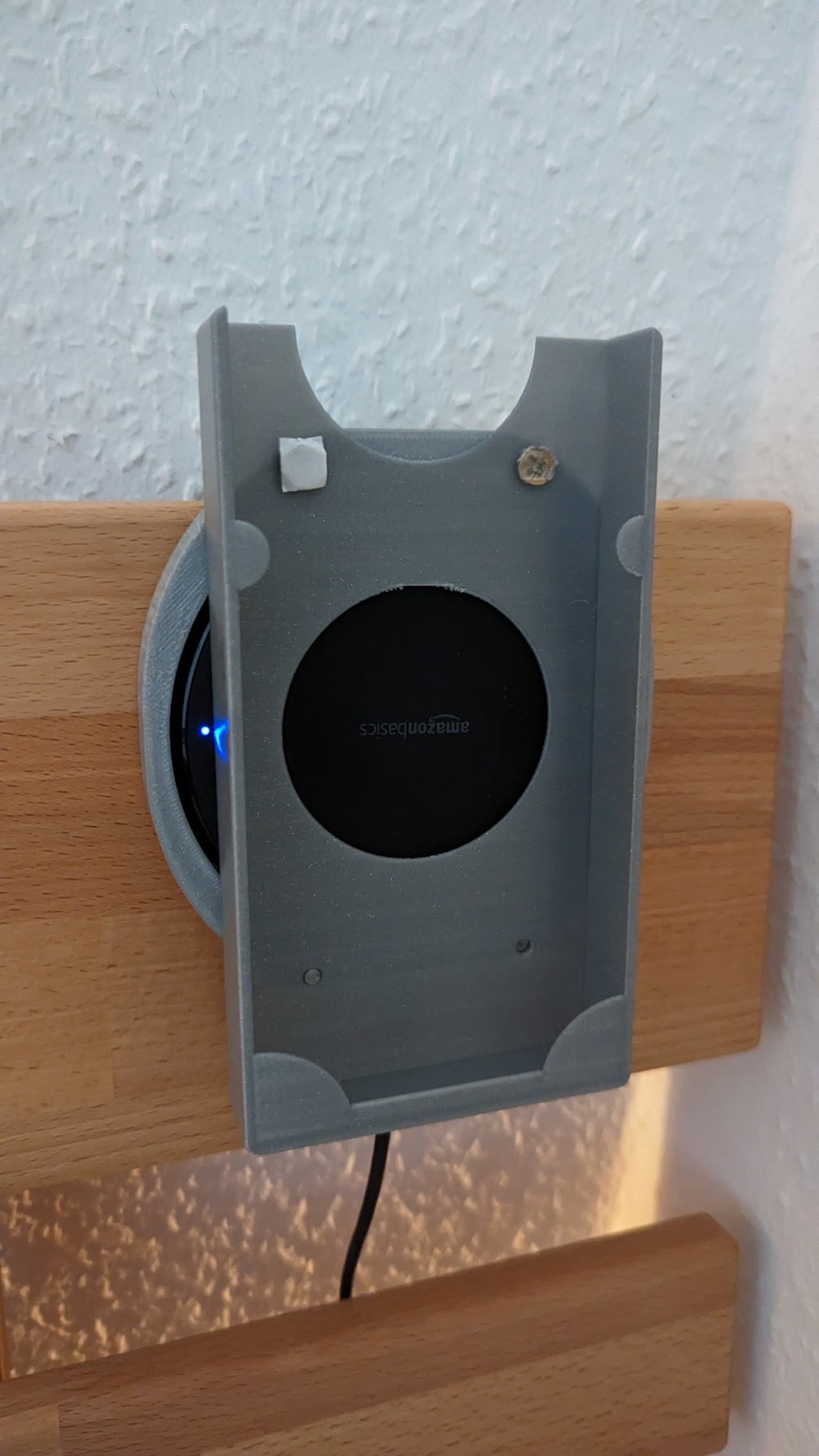 Giá Đỡ Điện Thoại Kèm Ốp Sạc Qi Amazon