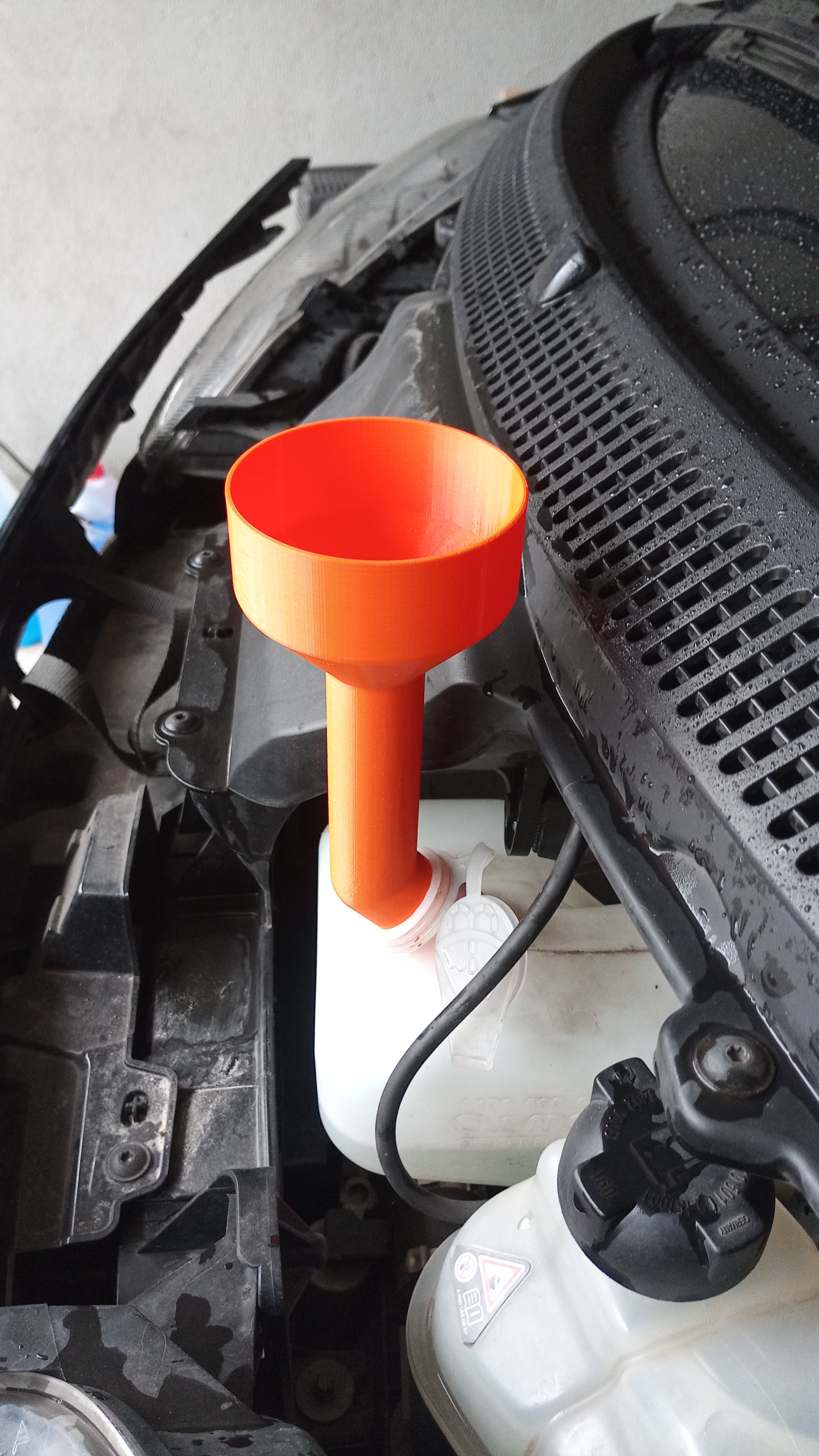 Phễu châm nước rửa kính Smart 451