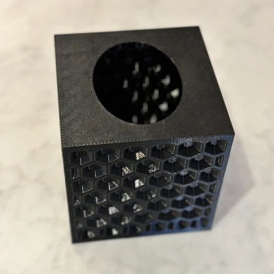 Hộp Đựng Khăn Giấy Hình Lục Giác