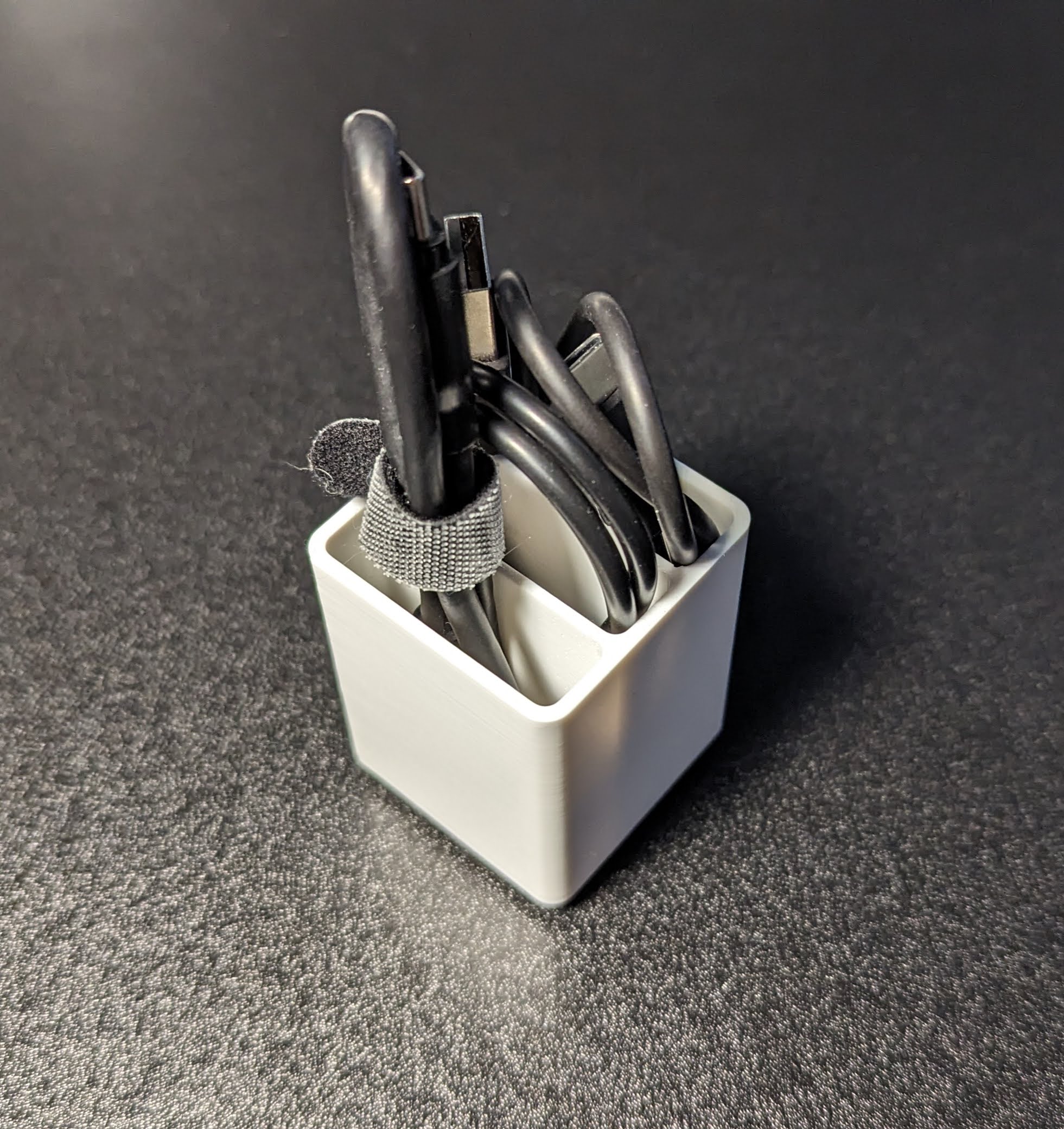 Giá Đỡ Cáp Gridfinity Ba Chỗ