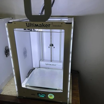 Logo Chữ U Ultimaker