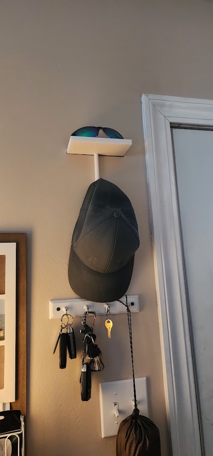 Kệ Treo Nón và Kính Mắt