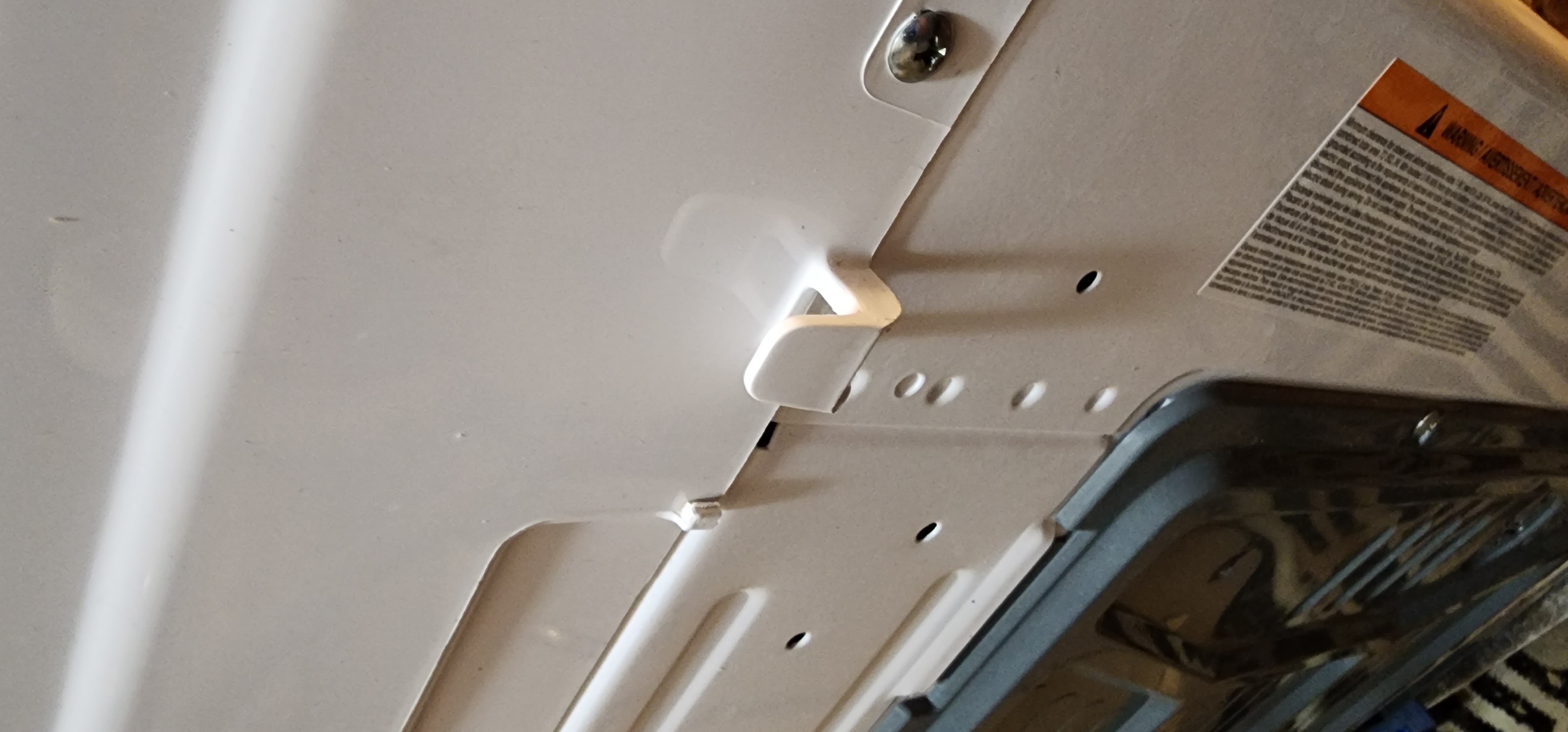 Kẹp ống cho máy giặt di động Black & Decker