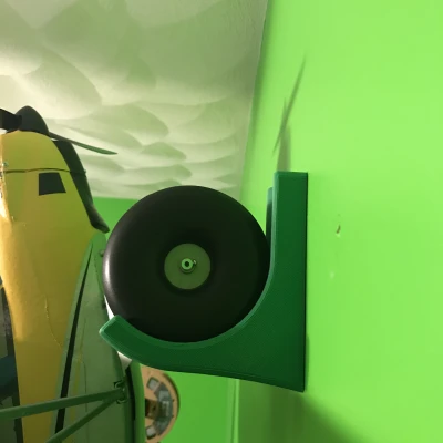 Giá Treo Máy Bay RC Lên Tường