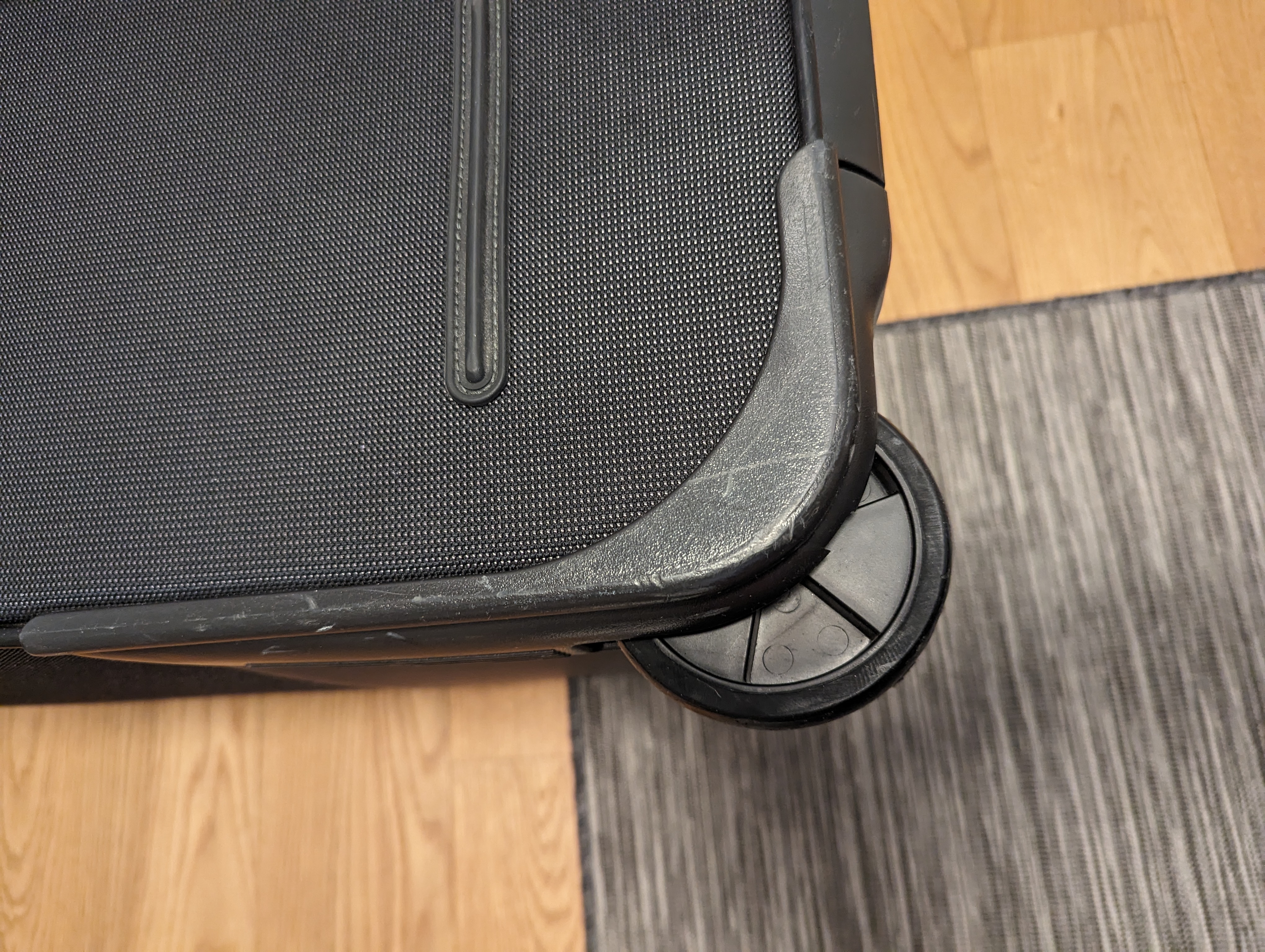 Samsonite Flutter III - Bánh Xe Thay Thế Cho Vali Cũ (95x25mm)