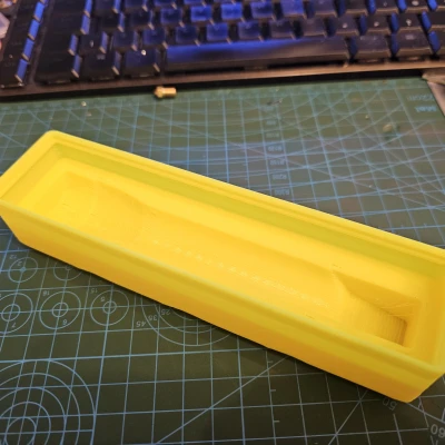 Hộp Đèn Pin Maglite Mini Gridfinity (1x4)