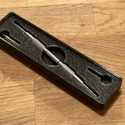 Giá đỡ Gridfinity 4x1 cho dụng cụ thay dây đeo Bergeon 6767