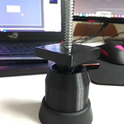 Chân đế điều chỉnh Ikea Lack Prusa