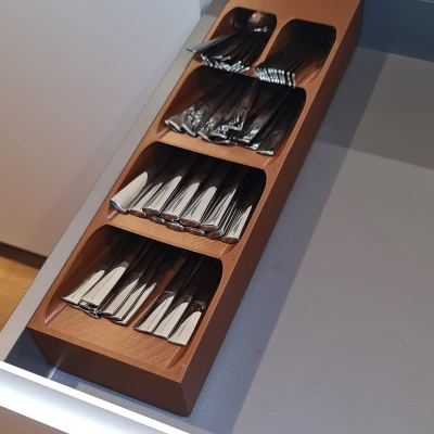 Khay Dao Nĩa Tiết Kiệm Diện Tích