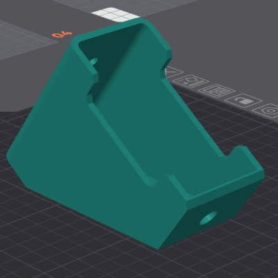 Giá treo con đội lên tường