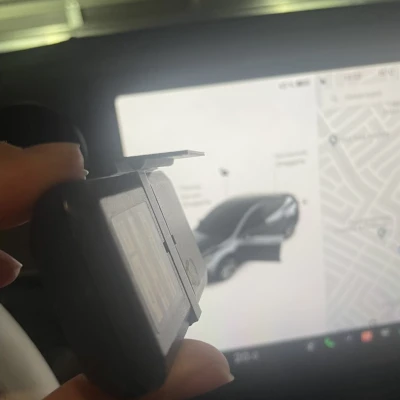 Giá Đỡ Mở Cửa Garage Tesla Kính Mái LiftMaster - In 1 Mảnh