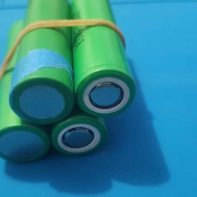 Kệ Giữ Pin 18650 Li-ion Cho 4 Pin