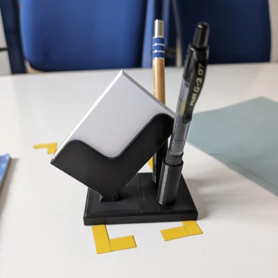 Giá Đỡ Danh Thiếp và Bút