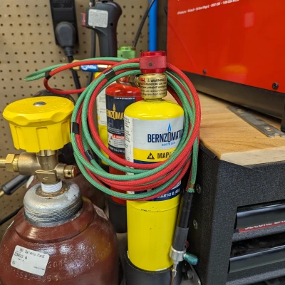 Giá đỡ bình gas ZT Fab