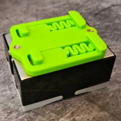 Giá đỡ ray DIN SSR theo chiều dọc (ren nhiệt ở mặt khác)