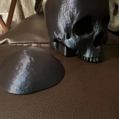 Hộp đựng bài hình đầu lâu