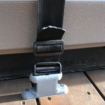 Giá đỡ dây đai vải (OpenSCAD)