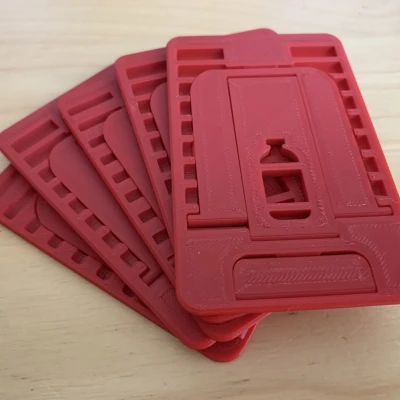 Chân đế điện thoại gấp gọn cỡ thẻ ATM