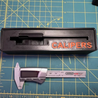 Kệ Giữ Thước Cặp Kỹ Thuật Số Gridfinity 3 Inch