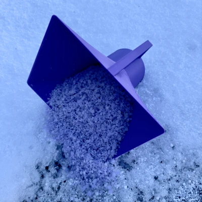 Bình rải muối tan tuyết (Kiểu bình muối khổng lồ)