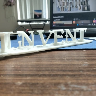 Ảo Ảnh Chữ Đôi "DESING" "INVENT"