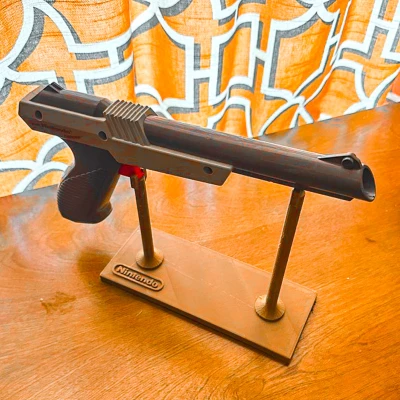 Chân Đế Trưng Bày Nintendo Zapper